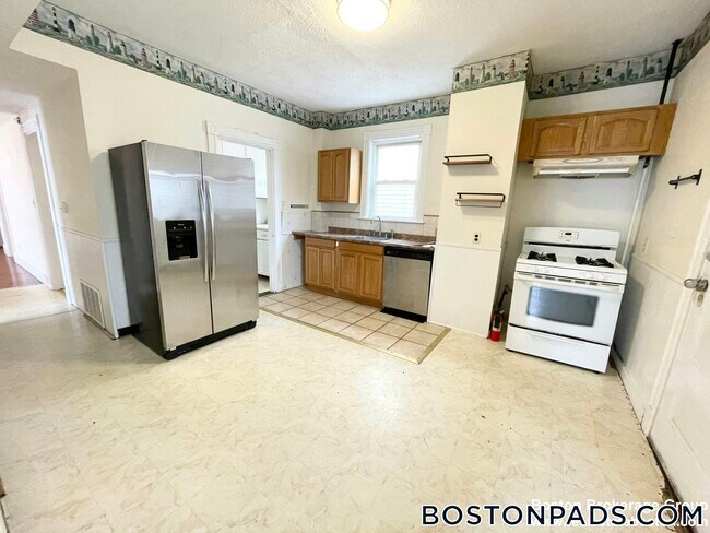 45 Crescent Ave in Boston, MA - Building Photo - Building Photo