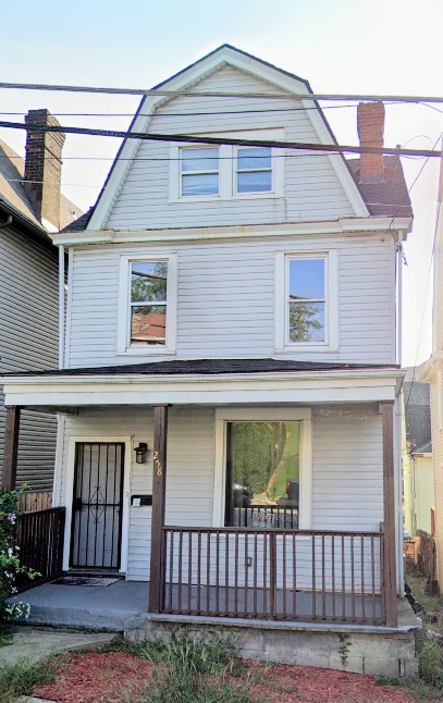 258 Robinson St in Pittsburgh, PA - Building Photo
