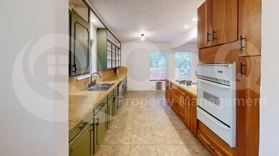 4717 Staples Ave in Fort Worth, TX - Building Photo - Building Photo