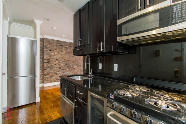 115 Mulberry St in New York, NY - Building Photo - Building Photo