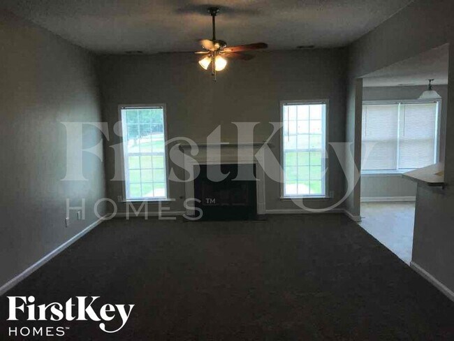 8000 Burly Wood Way in Mcdonough, GA - Foto de edificio - Building Photo