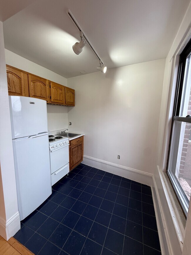 4 Milford St in Boston, MA - Building Photo - Building Photo