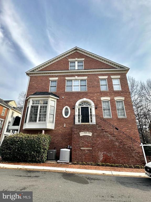 1607 Seneca Ave in McLean, VA - Building Photo - Building Photo
