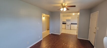 903 W 24th St in Lawrence, KS - Building Photo - Building Photo
