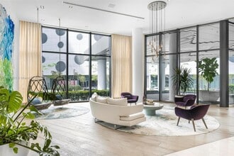 650 NE 32nd St, Unit # 4903 in Miami, FL - Building Photo - Building Photo