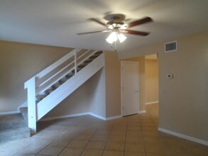 2416 N Tropical Trail in Merritt Island, FL - Building Photo - Building Photo