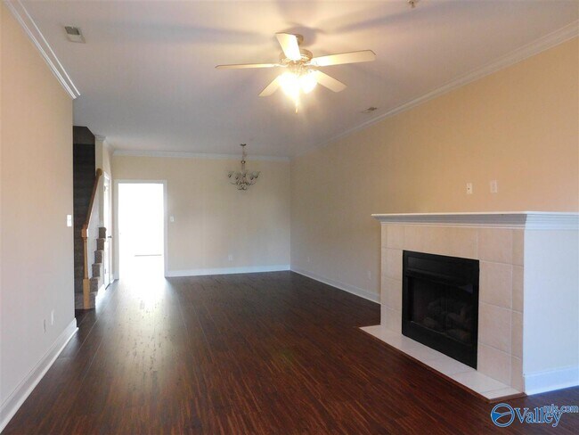446 Shamrock Dr in Madison, AL - Foto de edificio - Building Photo