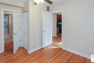 644 W Roscoe St, Unit 628-1N in Chicago, IL - Foto de edificio - Building Photo