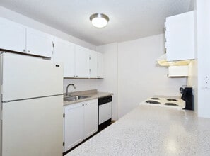 Garden Home 1 in Portland, OR - Foto de edificio - Building Photo