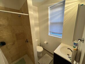 1185 Commonwealth Ave in Boston, MA - Building Photo - Building Photo