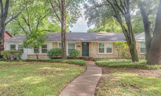 property at 3504 Corto Ave