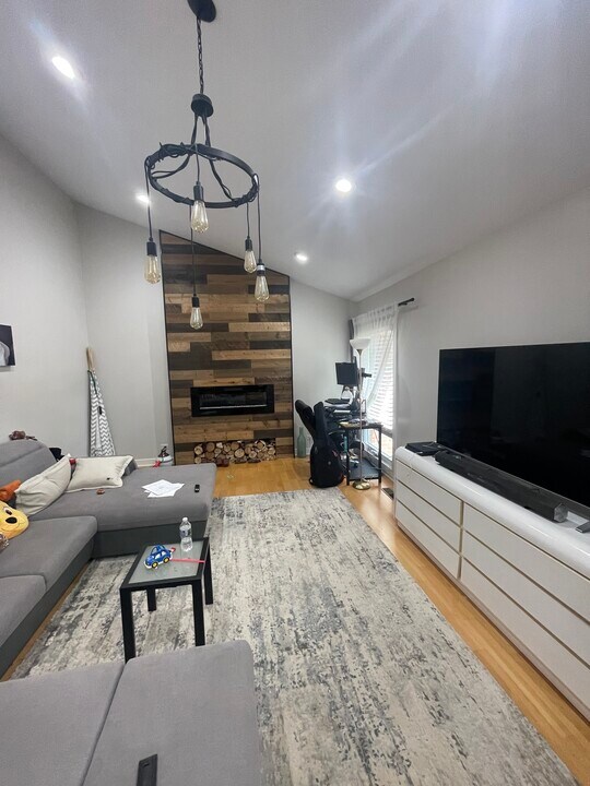 1160 Osterman Ave in Deerfield, IL - Building Photo