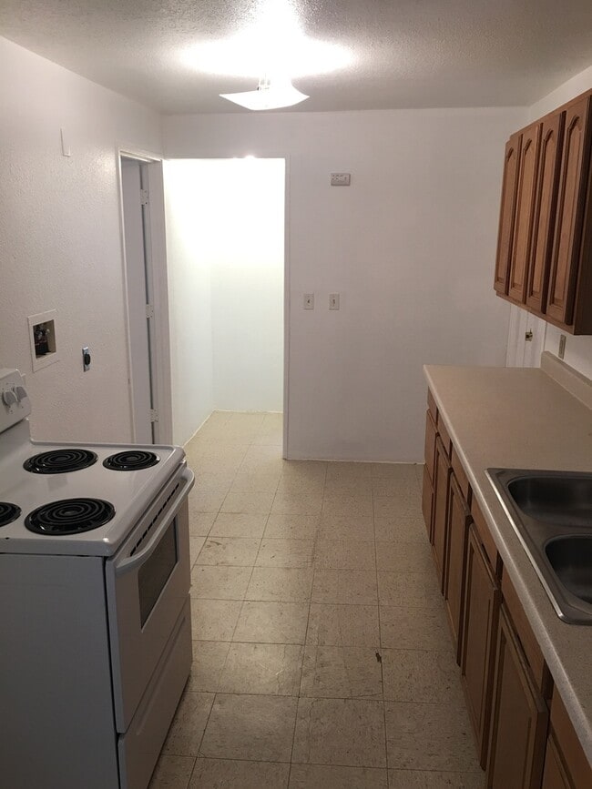 2330 Oak Ave in Klamath Falls, OR - Building Photo - Building Photo