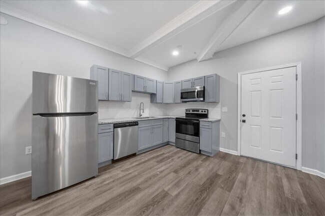 5399 Northland Dr NE in Atlanta, GA - Building Photo - Building Photo