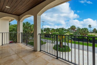 169 SE Wavecrest Way in Boca Raton, FL - Building Photo - Building Photo