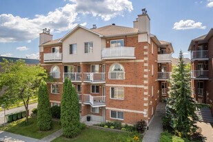1590 Shevchenko Boul in Montréal, QC - Building Photo