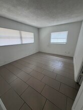 116 NW 28th Ave in Fort Lauderdale, FL - Building Photo - Building Photo