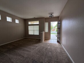 3773 Big Dipper Ct in Sparks, NV - Building Photo - Building Photo