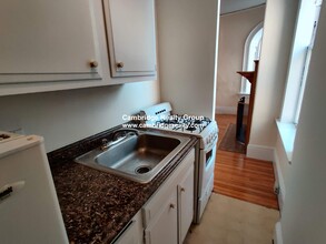 2 Ware St, Unit 109 in Cambridge, MA - Building Photo - Building Photo