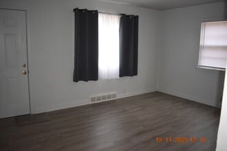 5321 Pratt St in Omaha, NE - Building Photo - Building Photo