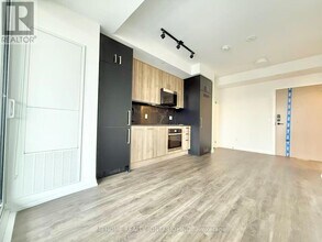 280 Dundas St W in Toronto, ON - Building Photo - Building Photo