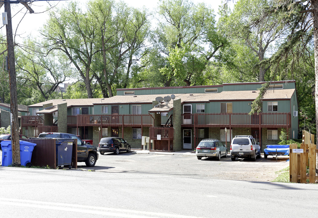 Fountain Creek Apartments in Manitou Springs, CO - Foto de edificio