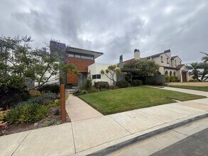 2784 James Dr in Carlsbad, CA - Building Photo - Building Photo