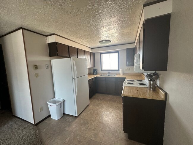 718 Miller Ct, Unit #B in Rawlins, WY - Building Photo - Building Photo