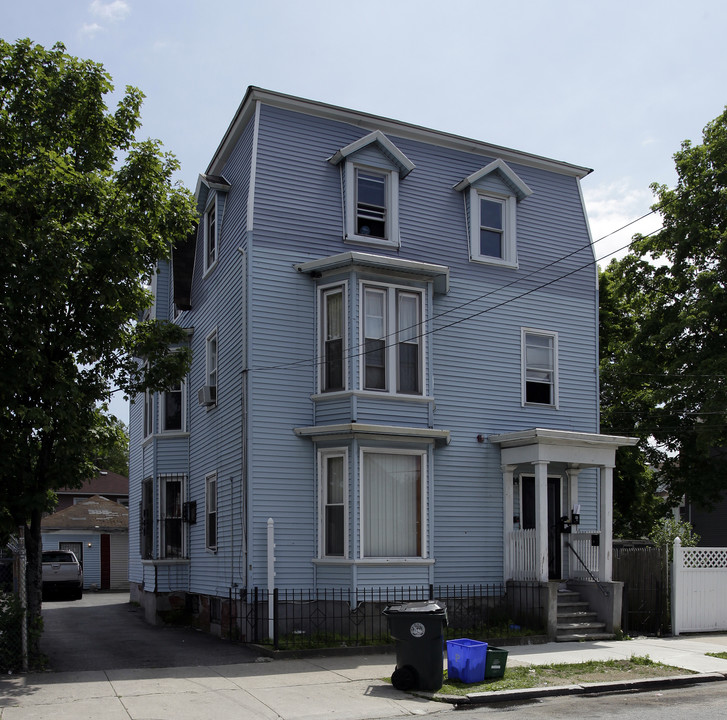 14 Adelaide Ave in Providence, RI - Building Photo