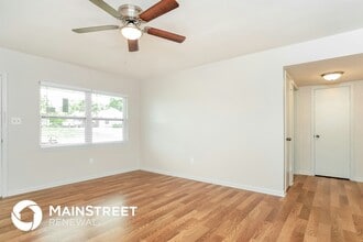 5913 Wolf Rd in Orlando, FL - Foto de edificio - Building Photo