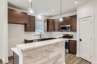 6820 Blue Dawn Trail in Austin, TX - Building Photo - Building Photo