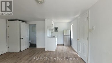 280 River Rd E in Wasaga Beach, ON - Building Photo - Building Photo