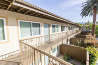 203 Ladera St in Santa Barbara, CA - Foto de edificio - Building Photo