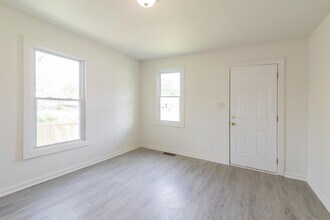 4513 Willard St in Charlotte, NC - Building Photo - Building Photo