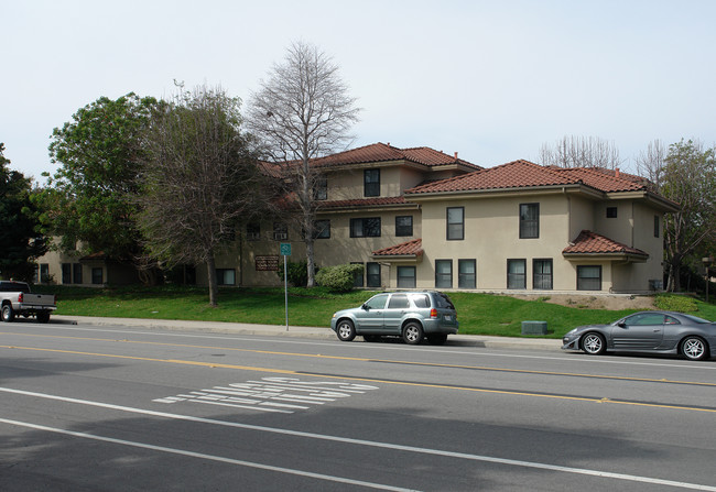 Ellis Terrace in Camarillo, CA - Building Photo - Building Photo