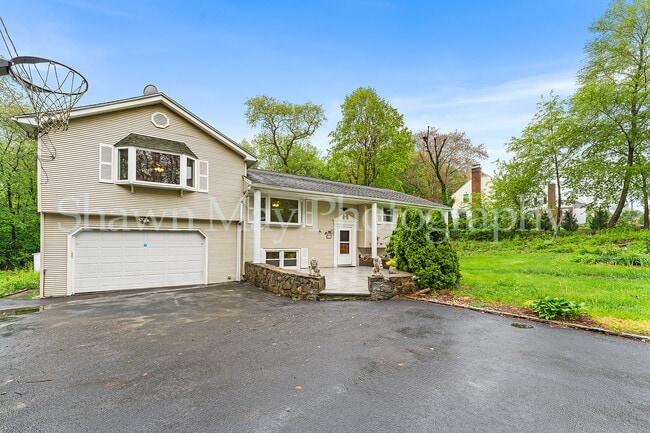 property at 32 Chatfield Dr