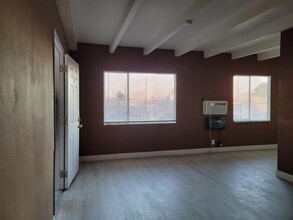 411 S 11th St in Las Vegas, NV - Building Photo - Building Photo