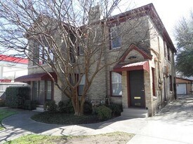 6032 Lewis St in Dallas, TX - Building Photo