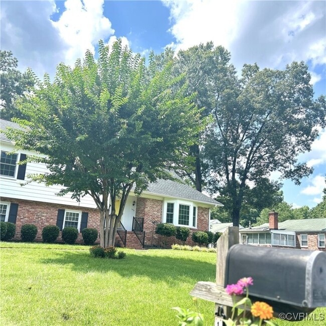 1404 Stoneycreek Dr in Richmond, VA - Foto de edificio - Building Photo
