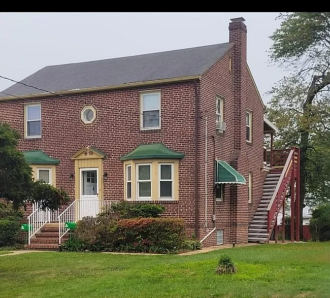 property at 1253 Circle Dr