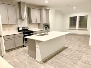 2824 Gunnersbury Dr in Houston, TX - Building Photo - Building Photo