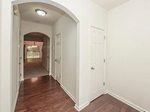 5260 Sherwood Way in Cumming, GA - Building Photo - Building Photo