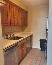 5112 MacArthur Blvd NW in Washington, DC - Building Photo - Building Photo