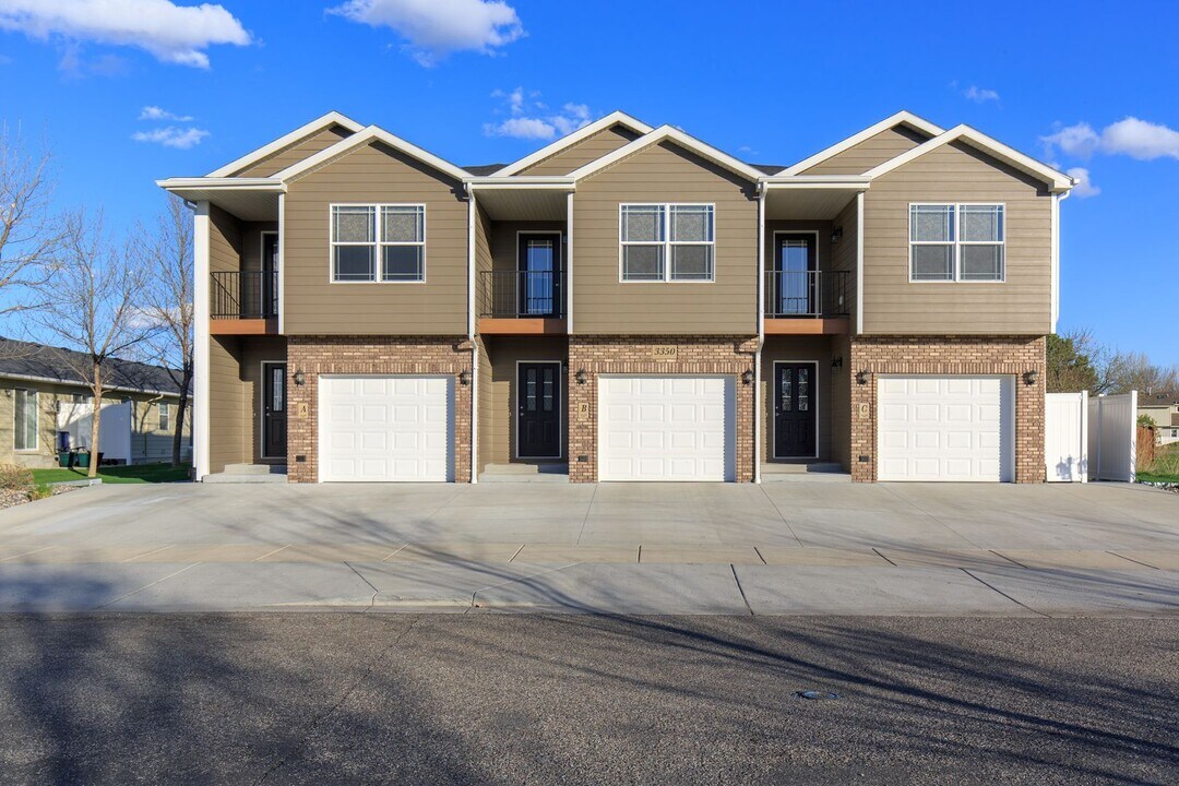 3350 Crater Lake Ave in Billings, MT - Building Photo
