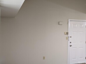 5113 Ravens Crest Dr in Plainsboro, NJ - Building Photo - Building Photo