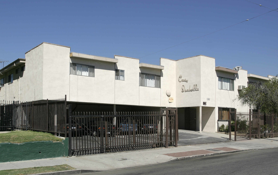 Casa Isabella Apartments in Los Angeles, CA - Building Photo