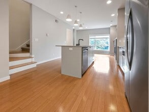 201 27th Ave E in Seattle, WA - Building Photo - Building Photo