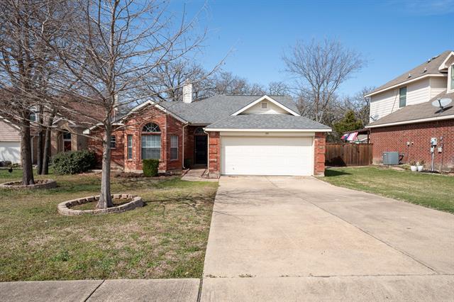 399 Sunrise Cir in Seagoville, TX - Building Photo