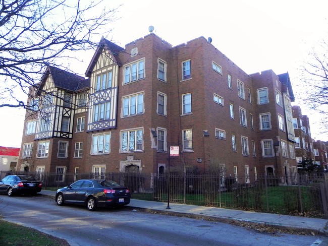 8103 S Evans Ave in Chicago, IL - Building Photo - Building Photo