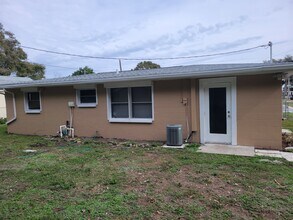 11172 104th St in Largo, FL - Building Photo - Building Photo